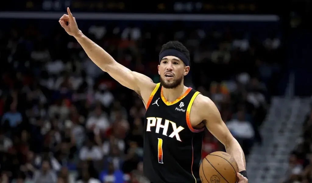 Suns' Devin Booker Scored 52 Points Against The Pelicans 124-111