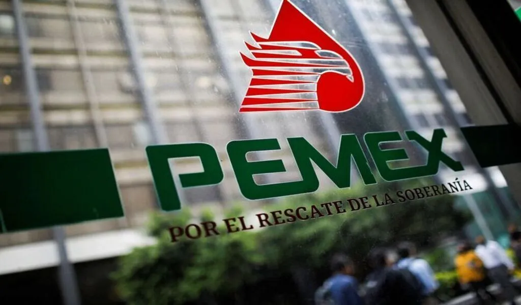 Pemex Oil Platform Fire Kills One And Seriously Injures Two