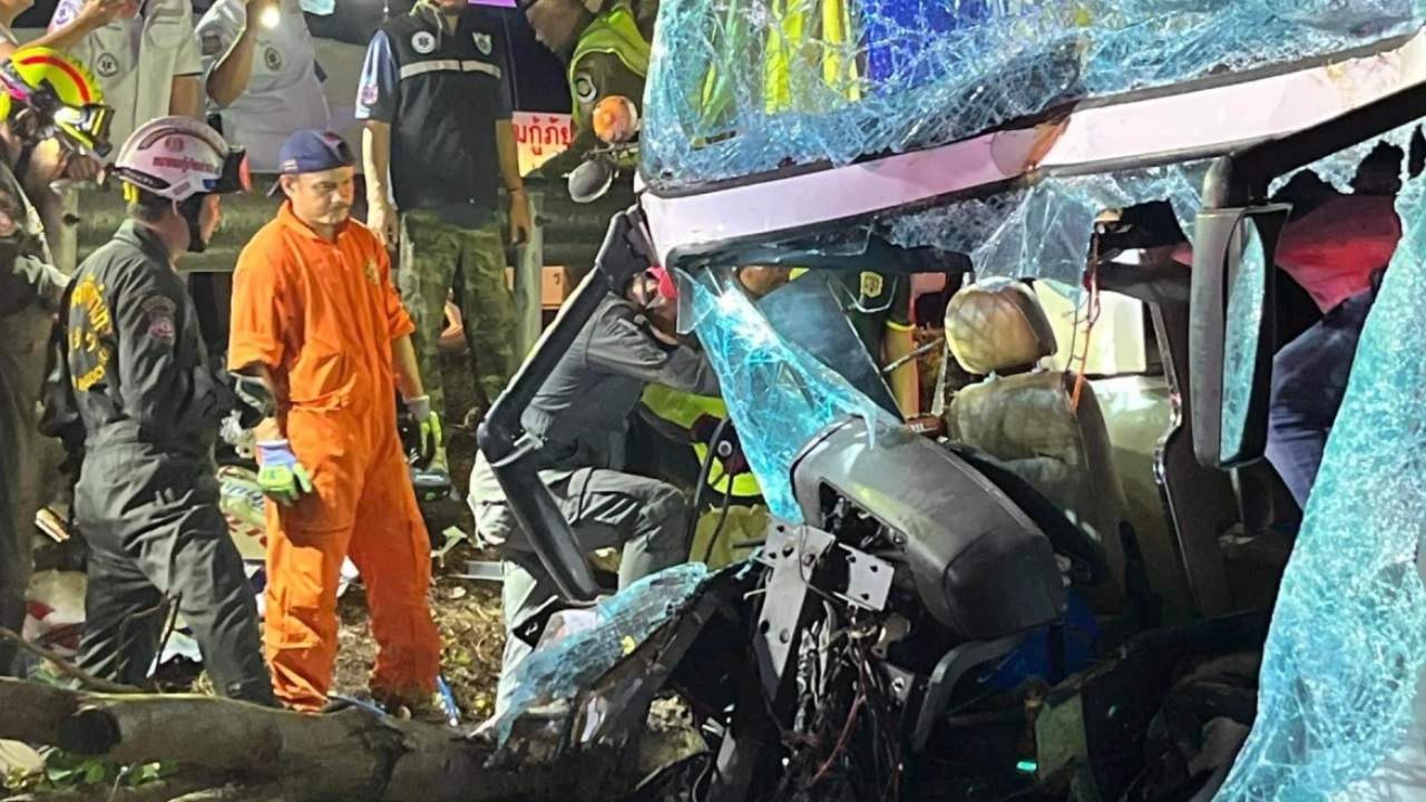 Tour Bus Crashes in Northern Thailand, Driver Killed, 29 Injured