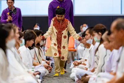 8 year-old Nong Nice say he's Reincarnated Son of Buddha
