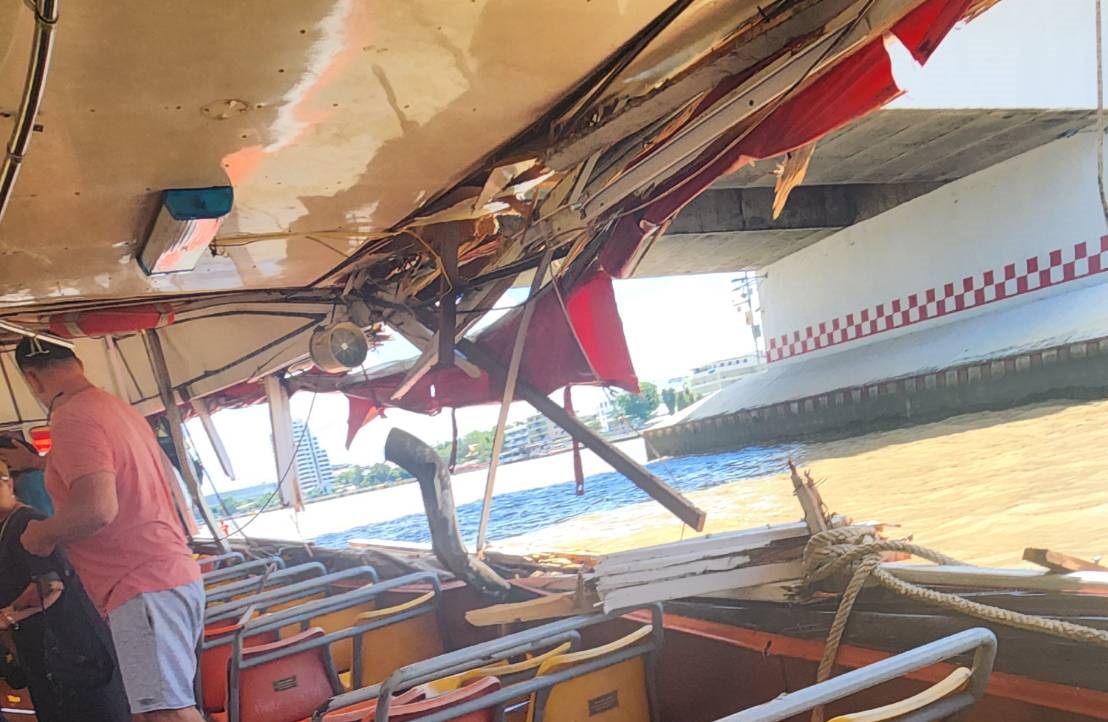 Tourists Injured After Ferry Collides with Tour Boat on Chao Phraya River