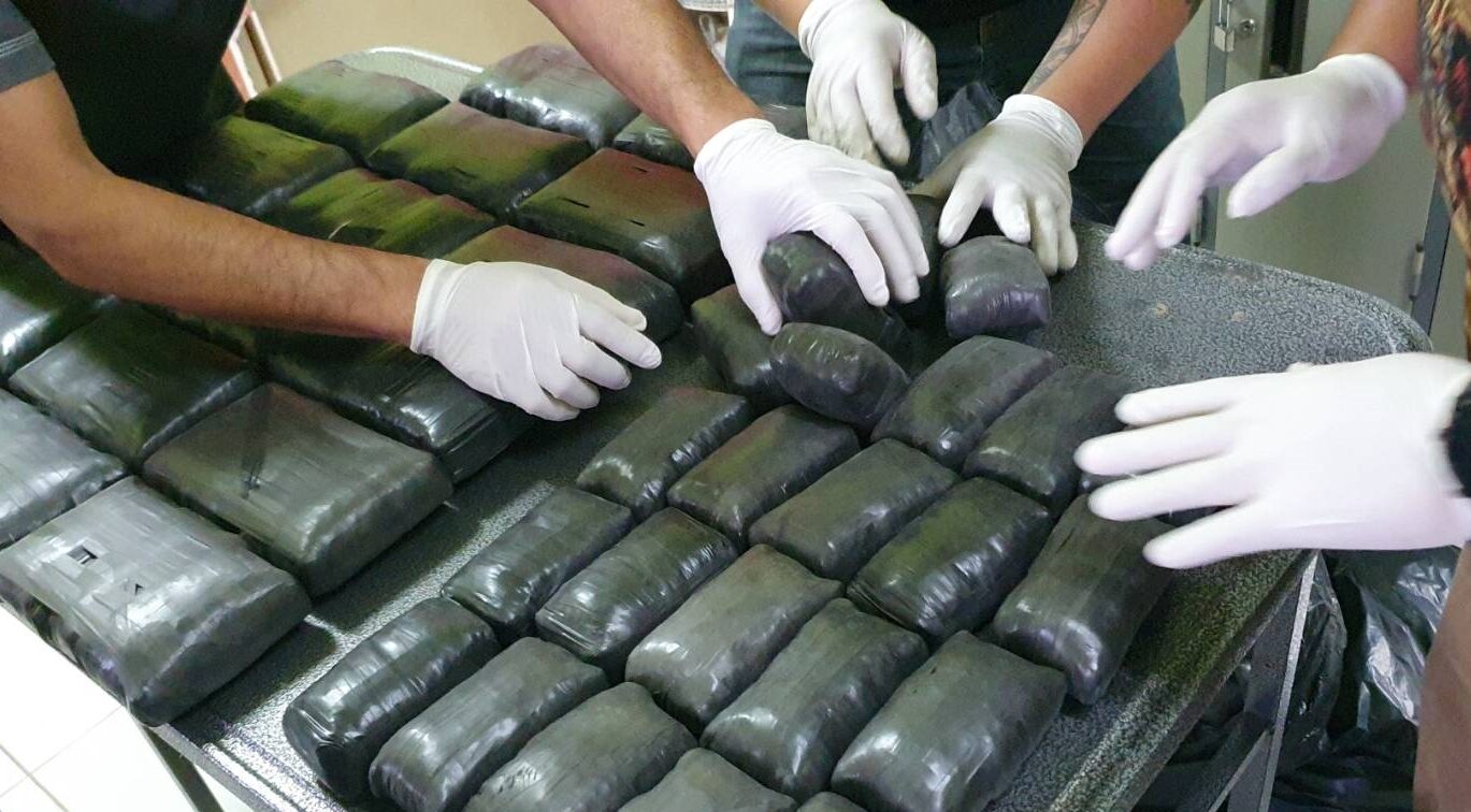 Police from Chiang Rai's Mae Chan Police Station arrested a 46-year-old man with 200,000 methamphetamine pills inside his Nissan pickup