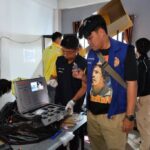 Police Take Down Shop Selling e-Cigarettes to Children
