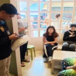 Two Chinese Women Arrested for Illegal Work in Bangkok's Tourist Area