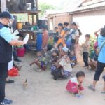 Hundreds Flee Myanmar Flee into Thailand