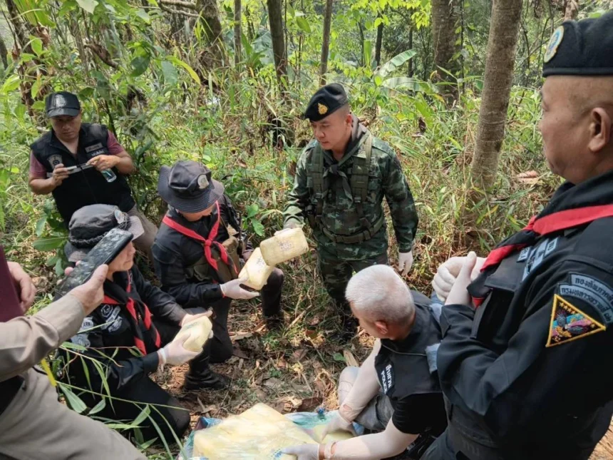 Pha Muang Soldiers Clash With Drug Runner