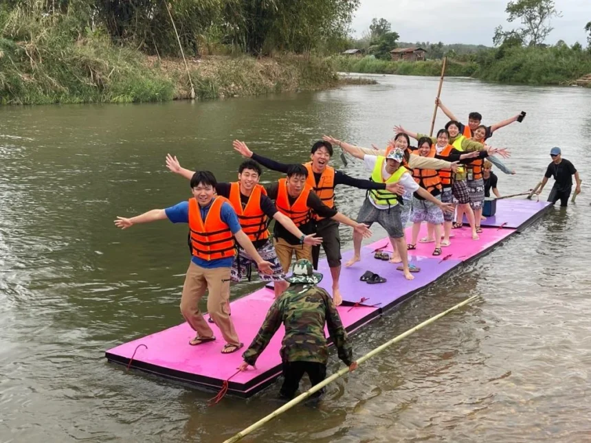 Tourists Flock to Chiang Rai's Mae Suai Dam