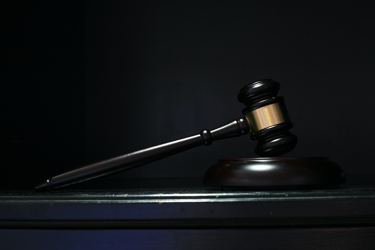 Choosing the Right Extradition Law Firm: Key Factors to Consider