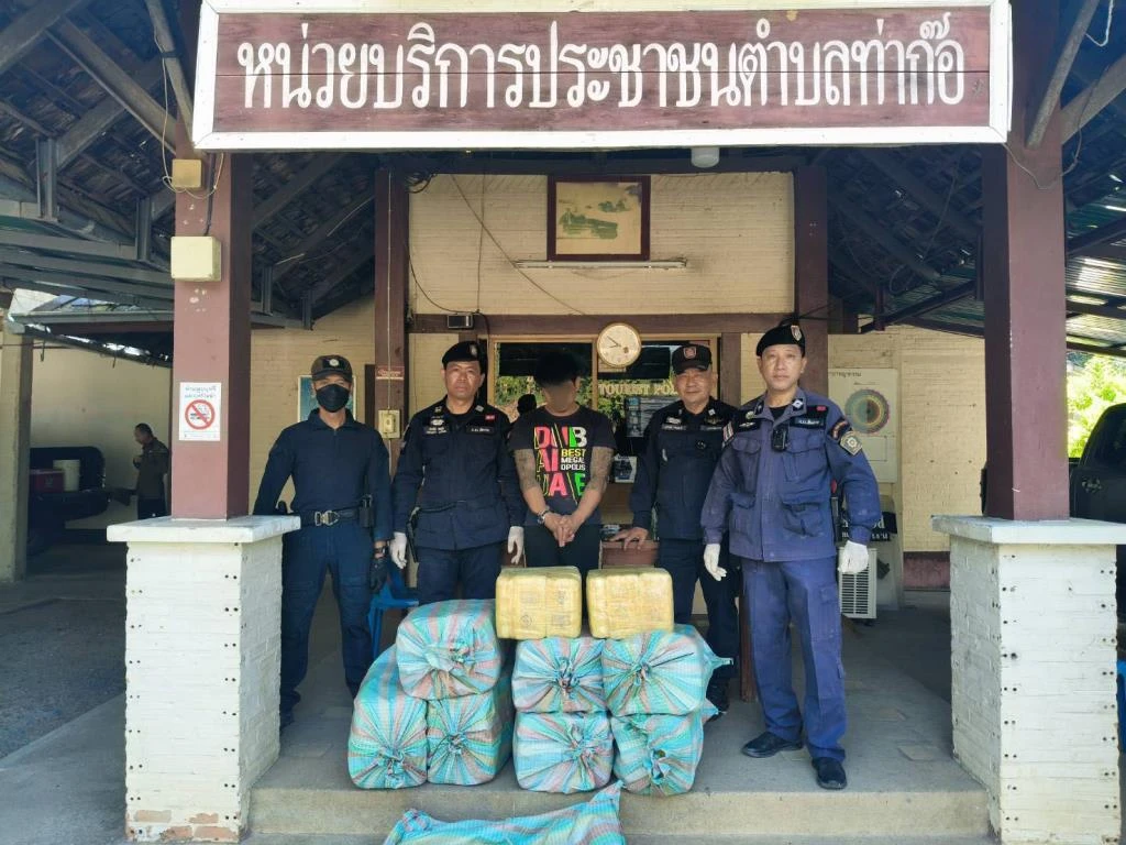 Truck Driver Arrested with 1.5 Million Meth Pills at Chiang Rai Checkpoint