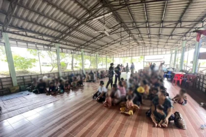 Hundreds Flee into Tak, Thailand