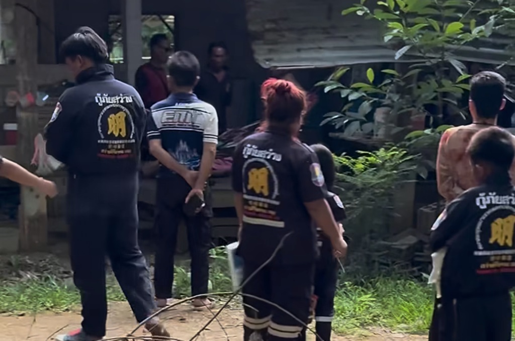 Chiang Khan police said they received a call around 5.40pm on May 25 about a shooting in Pak Tom subdistrict.