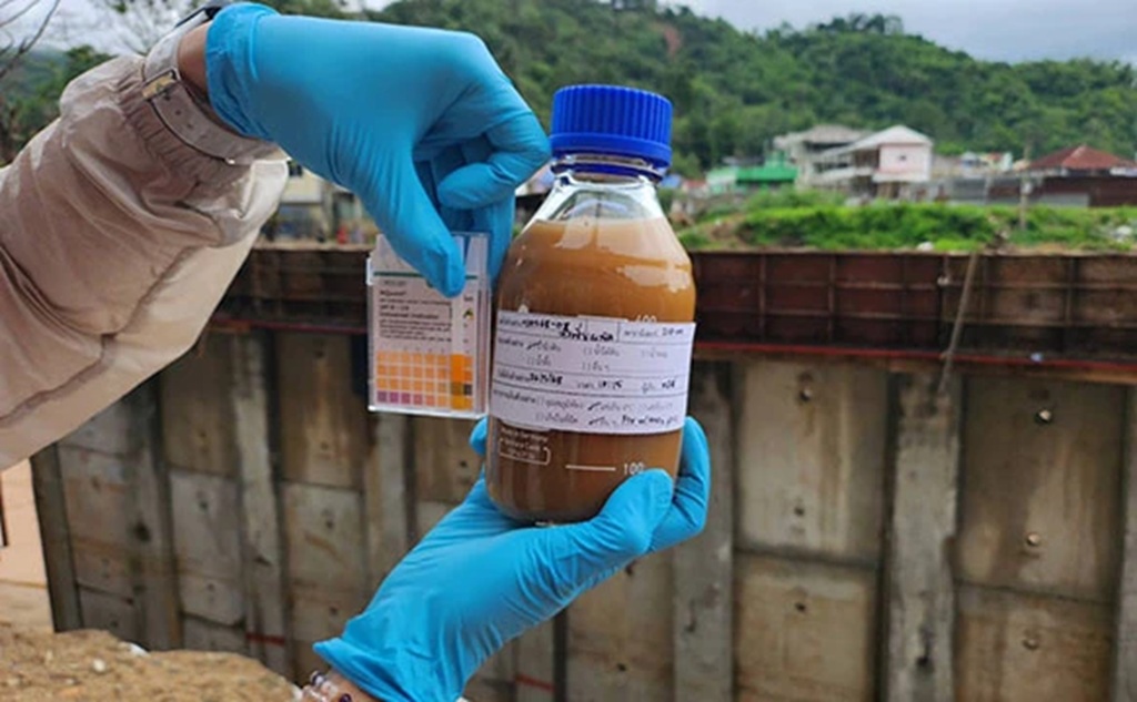 Mae Fah Luang University Researchers Test Floodwaters for Contamination