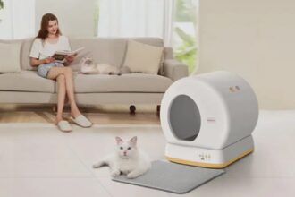 Self-Cleaning Litter Box