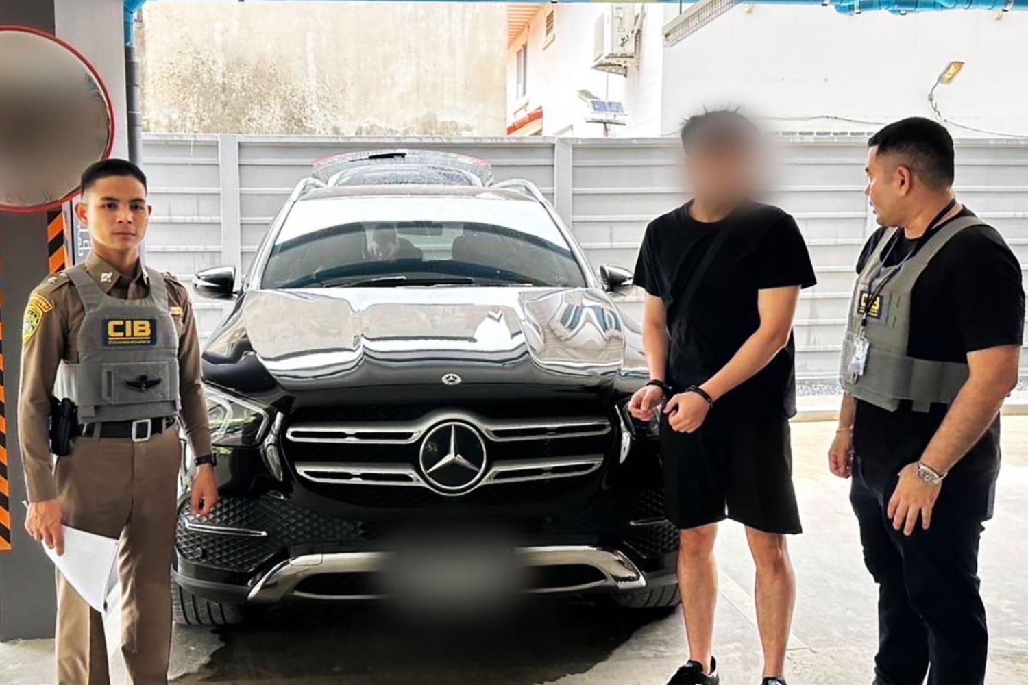 Police arrest Chinese Fraudster