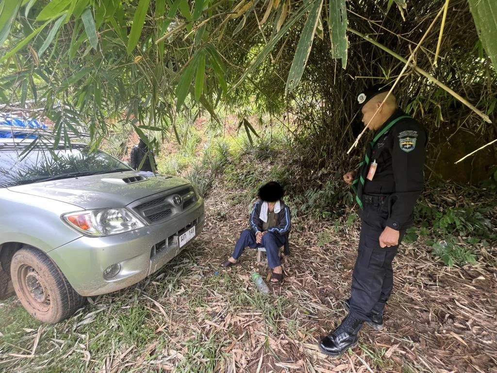 Soldiers in Chiang Rai Intercept Pickup Transporting 3 Million Meth Pills
