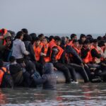 1,194 illegal migrants arrived in the UK
