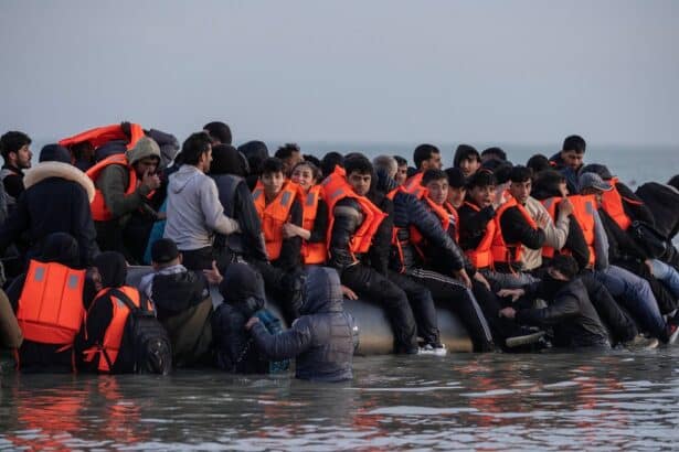 1,194 illegal migrants arrived in the UK