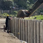 Mae Sai River wall construction
