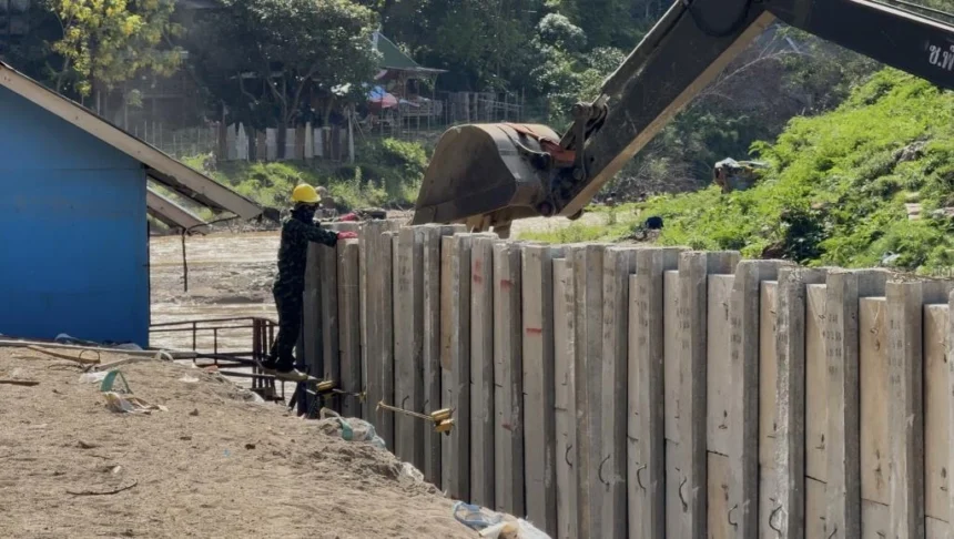 Mae Sai River wall construction