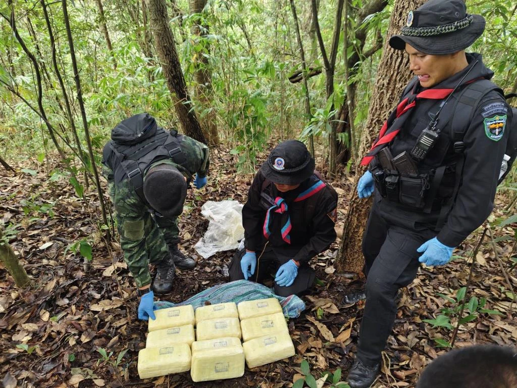 Army Reports 16 Drug Runners Killed