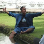 The artist behind Chiang Rai's White Temple, Chalermchai Kositpipat