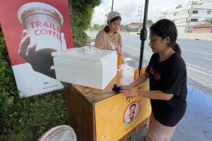 Chiang Mai Business Owners Help Woman Fighting Cancer