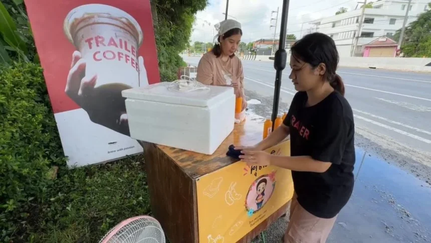 Chiang Mai Business Owners Help Woman Fighting Cancer