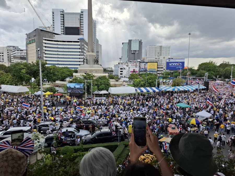 Victory Monument the site of first major demonstration against third Shinawatra government