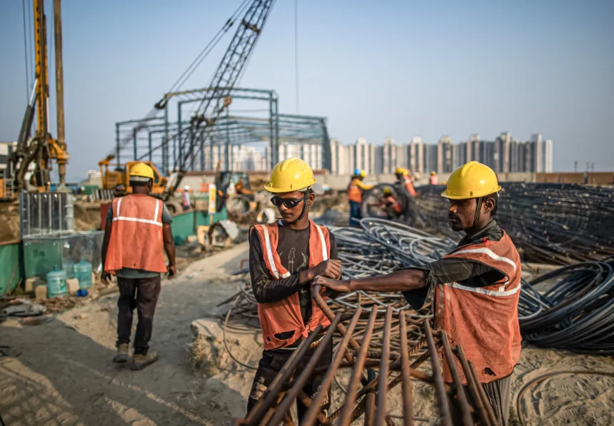 India's Economic Growth Is Speeding Up While China's Is Slowing