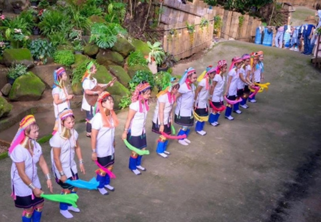 Elephant Camp Hosts Wedding Parade, chiang Mai