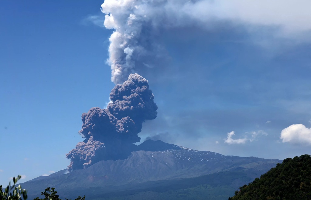 Mount Etna Roars Back to Life