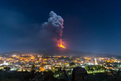 The eruption began at 3:50 AM local time, following volcanic tremors detected around midnight