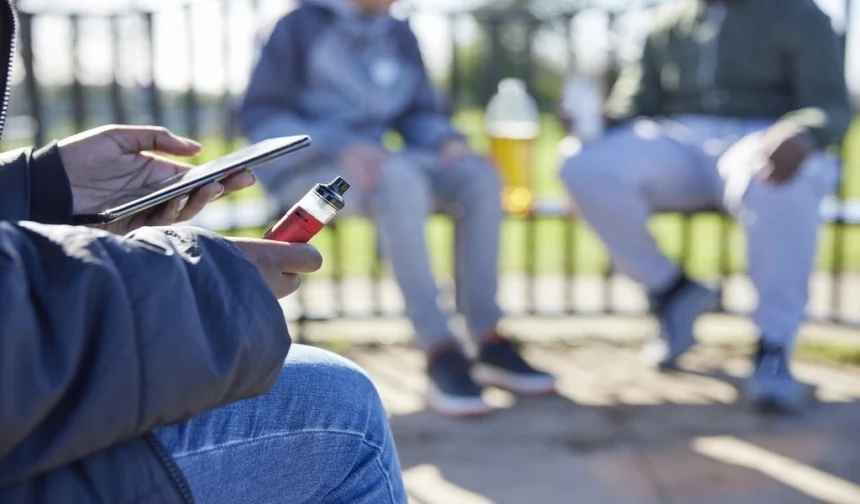 UK Bans Sale of Disposable Vapes to Protect Youth and Environment