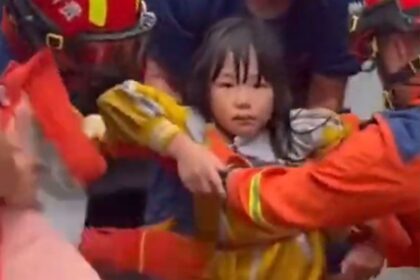 Firefighters in China Rescue 8-Year-Old Girl