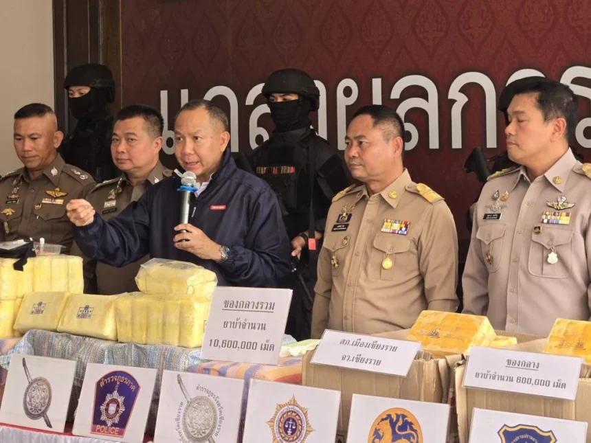 Police, Meth Pills Chiang Rai