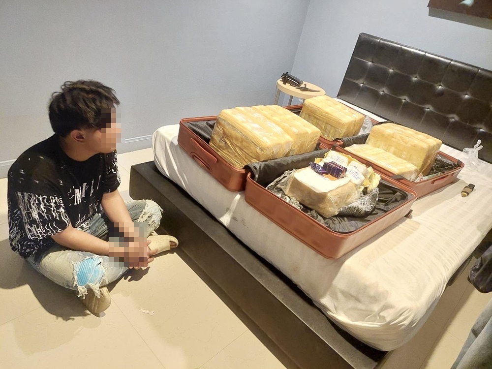 Police Arrest 2 Drug Smugglers at Chiang Rai Hotel
