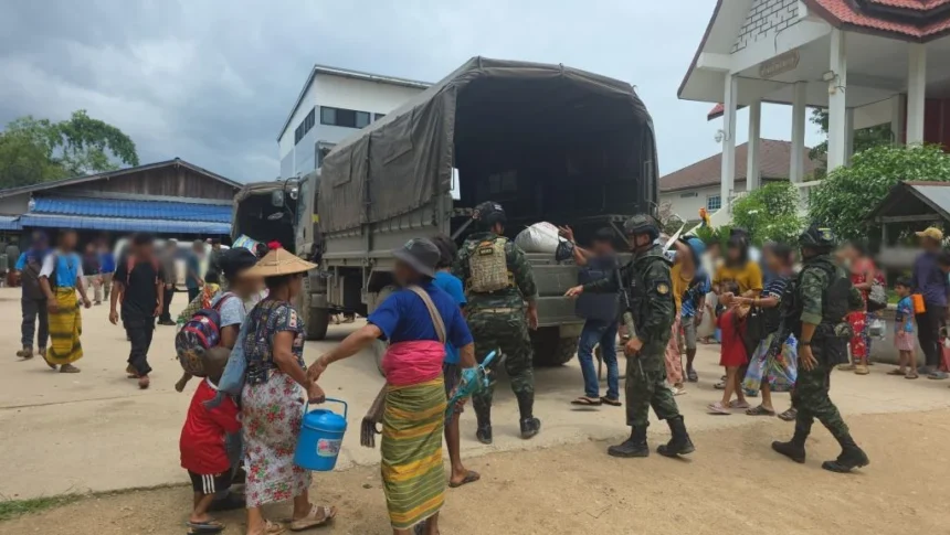 Fighting has flared up again along the Thai-Myanmar border