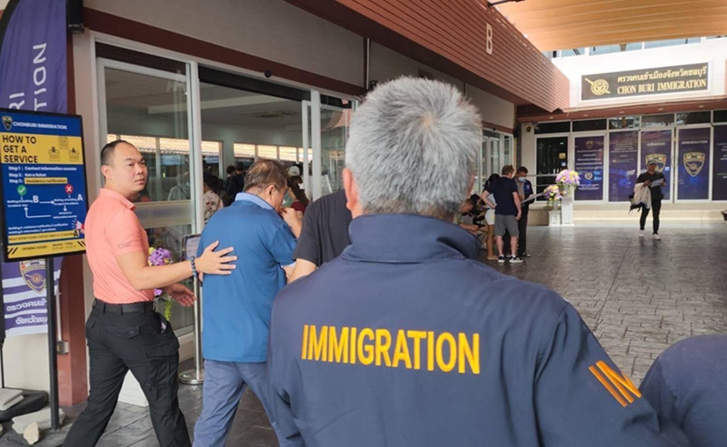 Immmigration Police Arrest Wanted Foreign Criminals in Pattaya