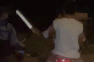 Police Hunts for Youth on Motorcycles Attacking People with Machete