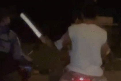 Police Hunts for Youth on Motorcycles Attacking People with Machete