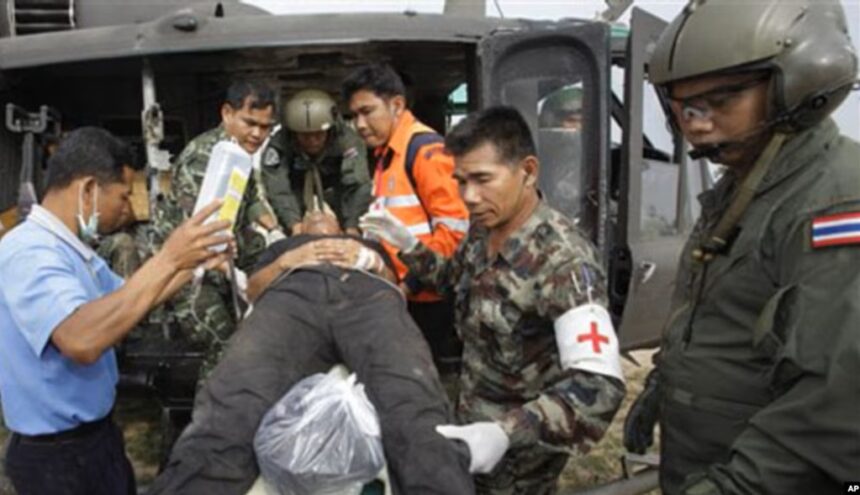 BANGKOK - At least 33 people have died and 150,000 have left their homes as fighting continues on both sides of the Thailand-Cambodian border