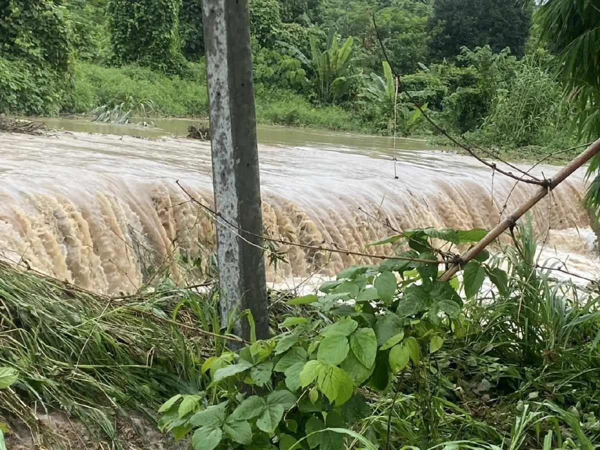 Chiang Rai Provincial Authority Reports Floods and Landslides in 8 Districts 