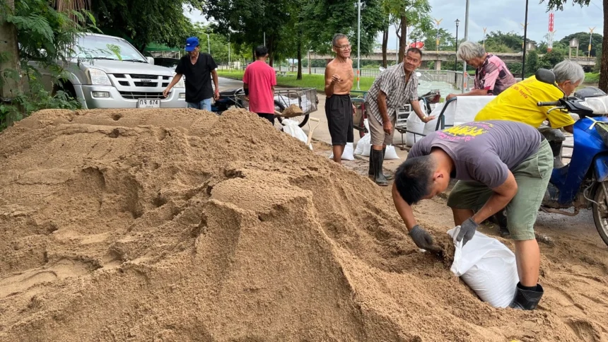 Chiang Rai Prepares for Storm Wipha, Residents and Businesses Step Up Flood Protection