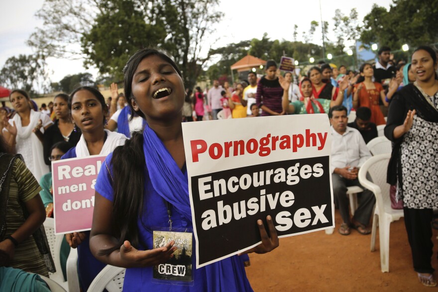 Indian Government fighting porn