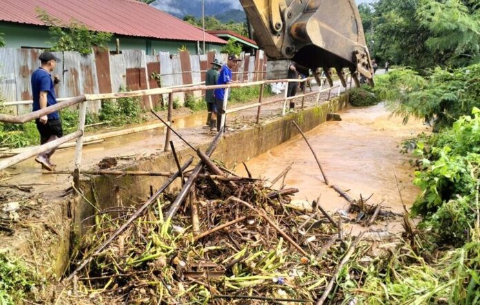 Heavy Rain Triggers Flooding in Chiang Rai, Authorities Urge Caution