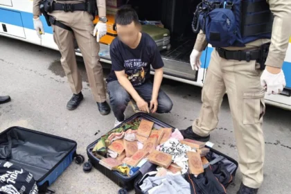 Two Men Nabbed With 60Kg of Heroin on Chiang Rai to Bangkok Passenger Bus