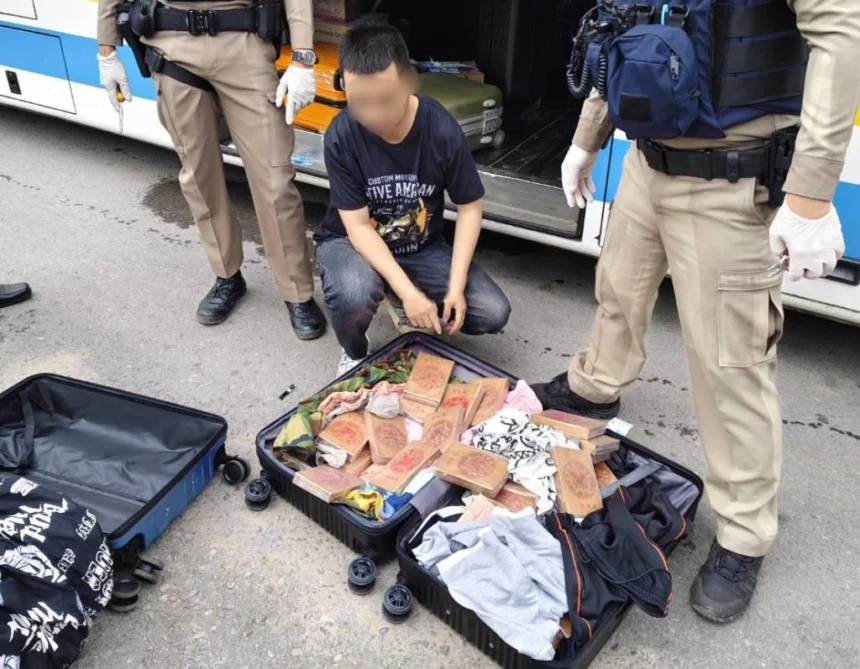 Two Men Nabbed With 60Kg of Heroin on Chiang Rai to Bangkok Passenger Bus
