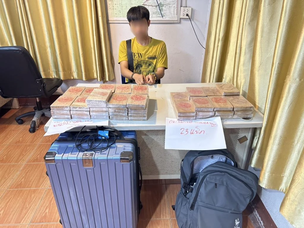 Two Men Nabbed With 60Kg of Heroin on Chiang Rai to Bangkok Passenger Bus 