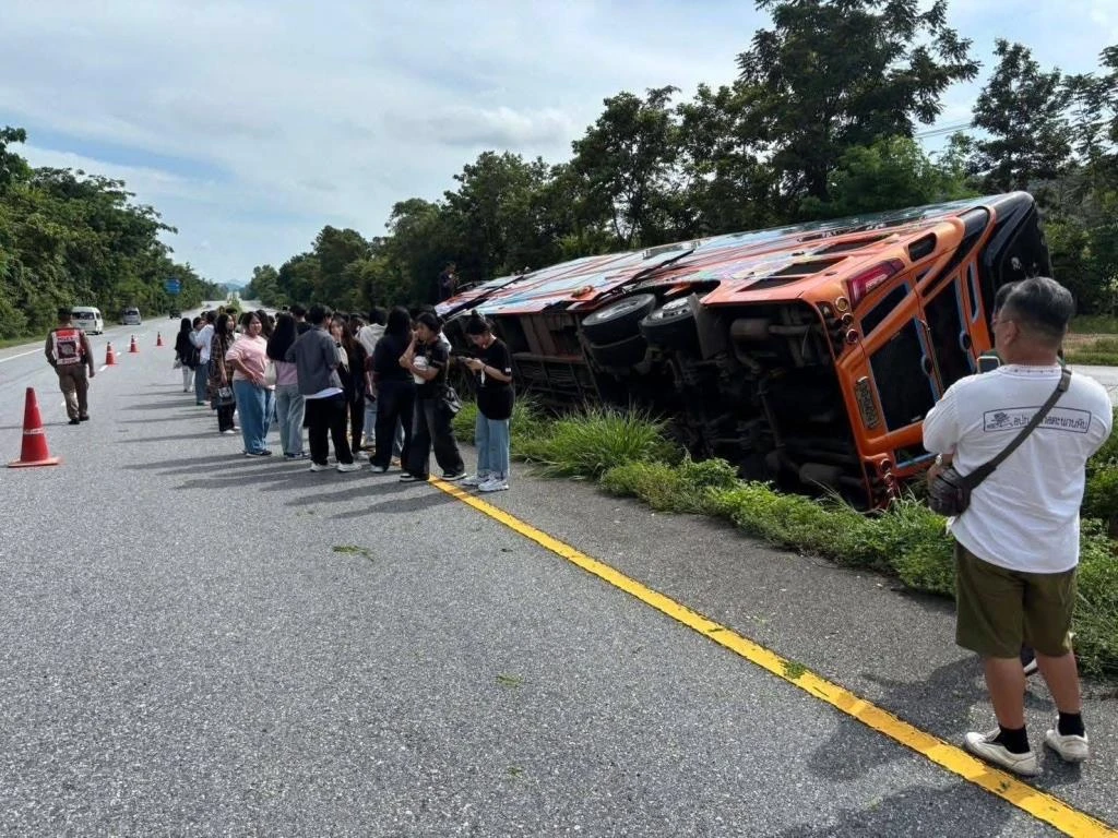 Bus accident northern thailand