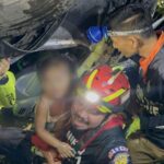 Baby Girl Rescued After Freight Truck Crashes on hwy 118 in Chiang Rai